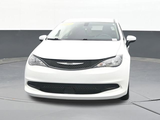 Used 2022 Chrysler Voyager LX video 2