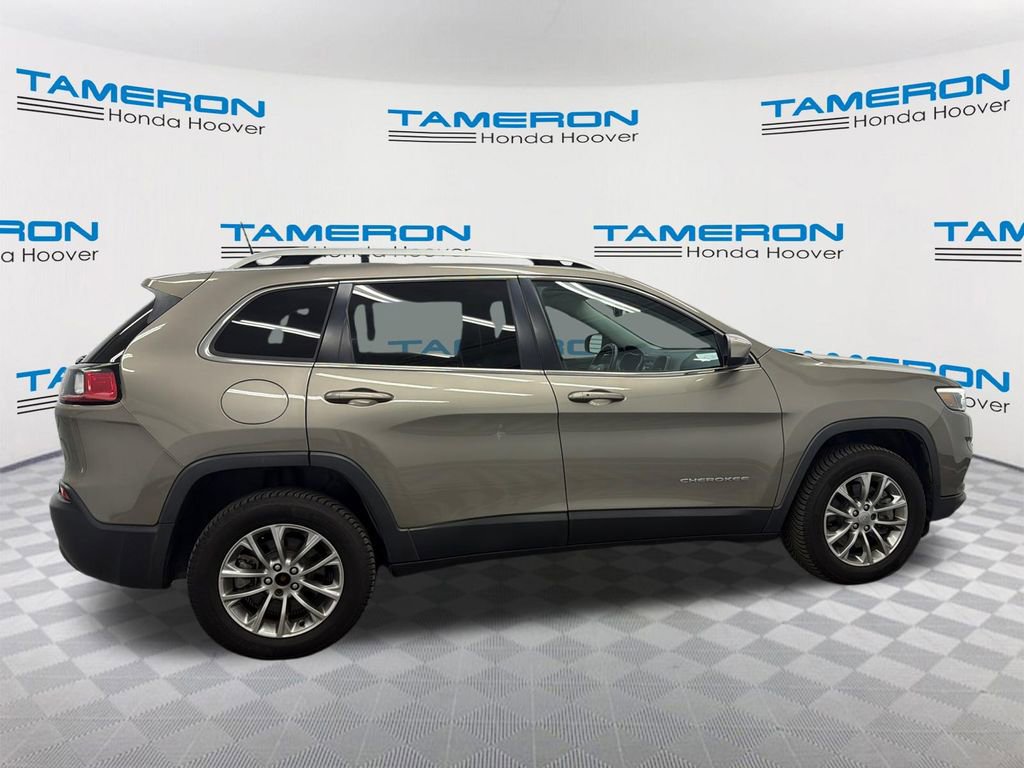 Used 2019 Jeep Cherokee Latitude Plus w/ Comfort/Convenience Group image 6