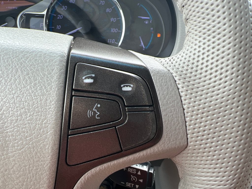 Used 2013 Toyota Sienna XLE FWD image 22