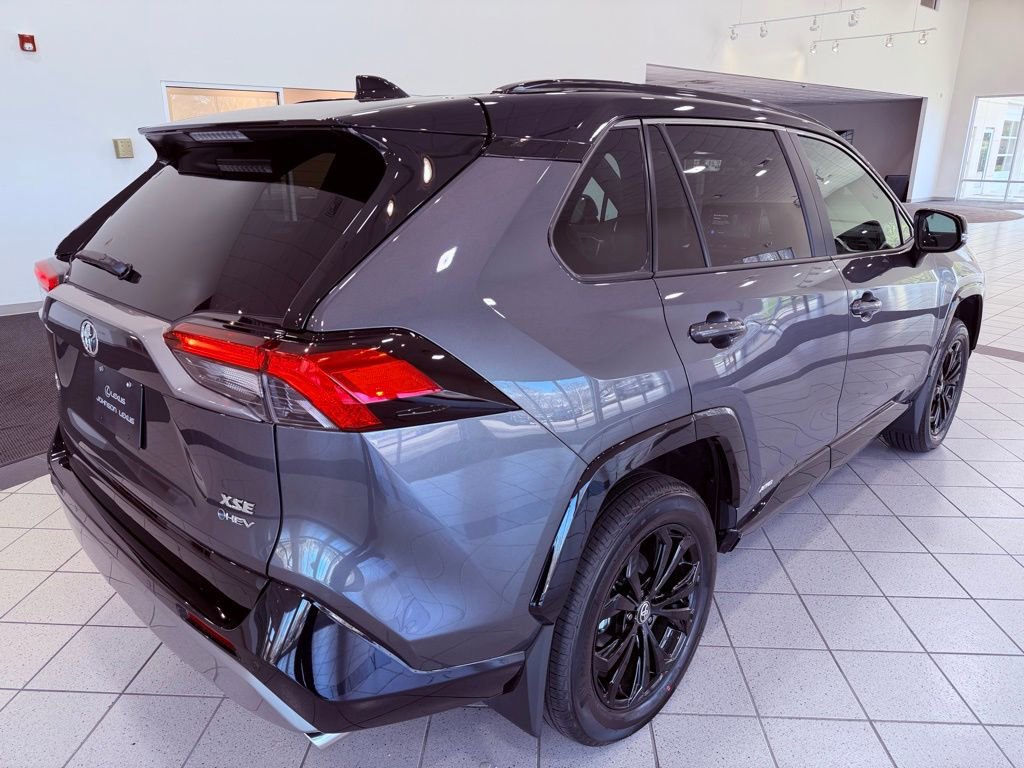 Used 2025 Toyota RAV4 XSE w/ Advanced Technology Package image 16