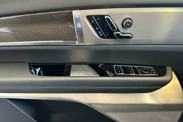 Certified 2026 Cadillac Vistiq Sport AWD/4WD image 11