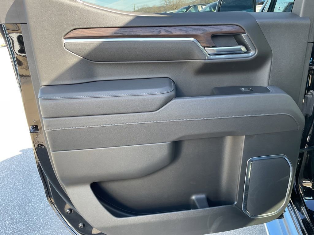 Used 2025 GMC Sierra 1500 SLT w/ SLT Premium Plus Package image 47