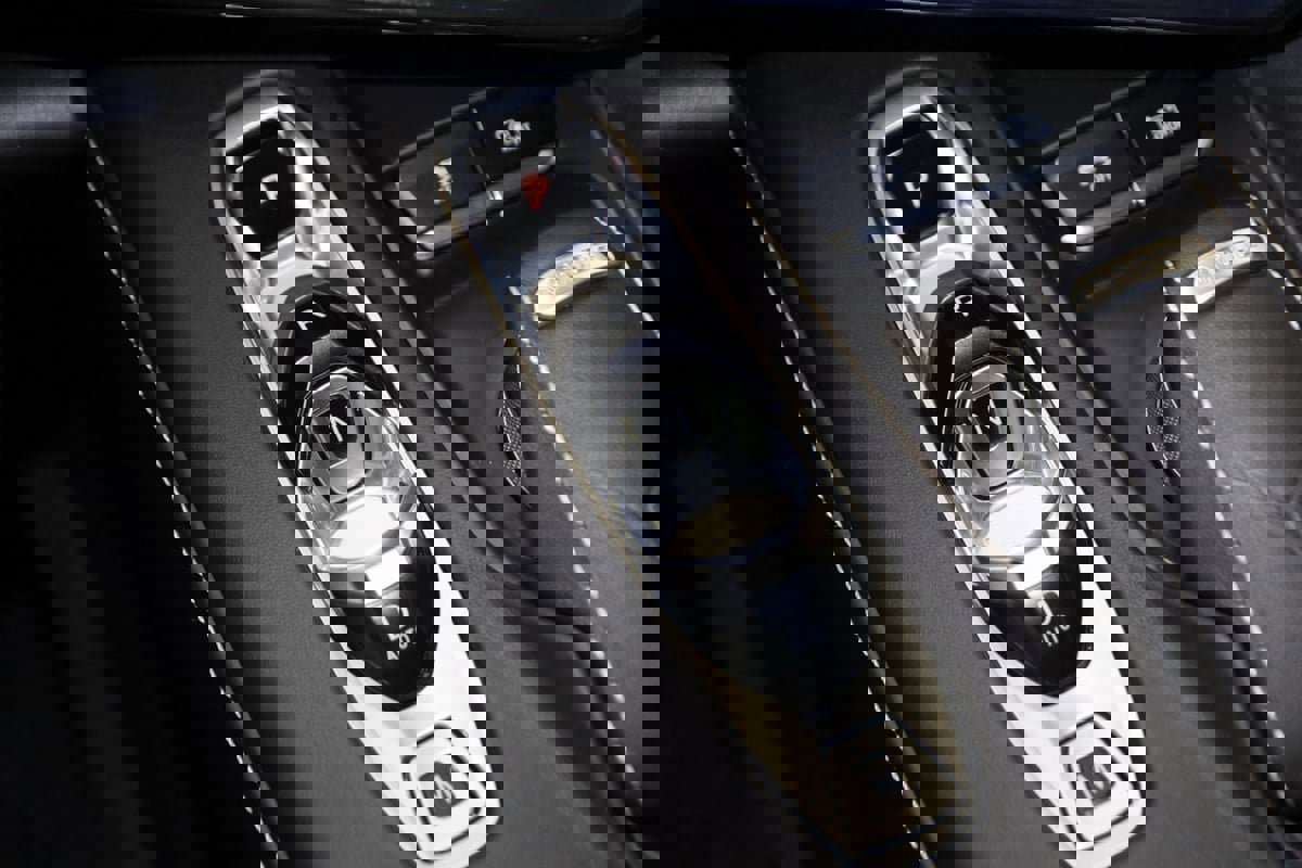 Used 2025 Chevrolet Corvette Stingray Premium Cpe w/ Stealth Interior Trim Package image 7