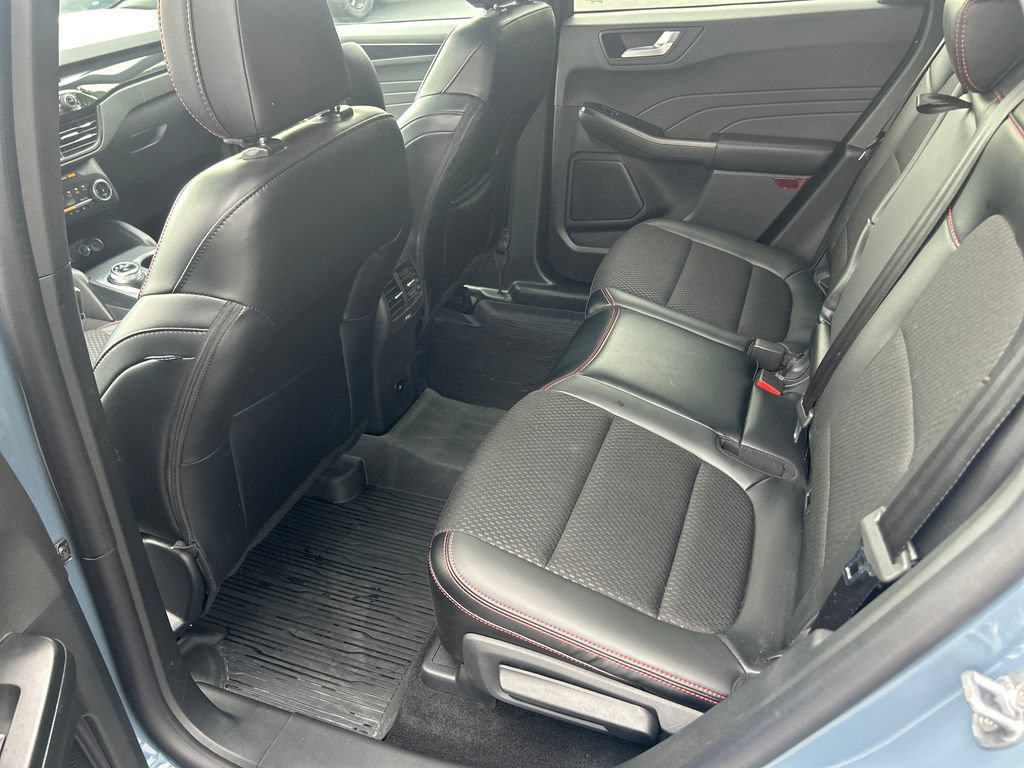 Used 2025 Ford Escape ST-Line Select AWD/4WD image 28