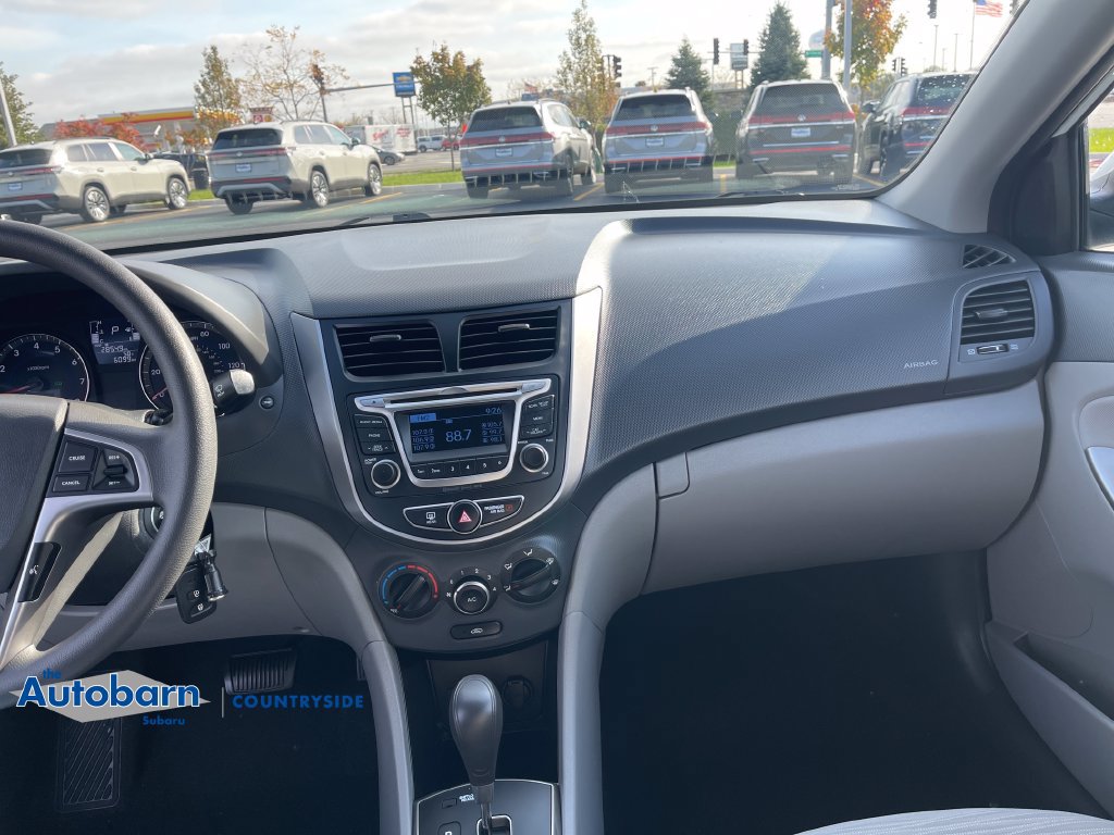 Used 2016 Hyundai Accent SE w/ Option Group 02 FWD image 15