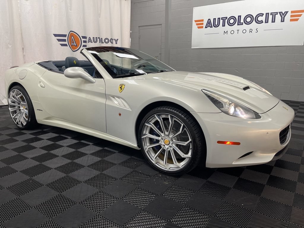 Used 2012 Ferrari California RWD image 13
