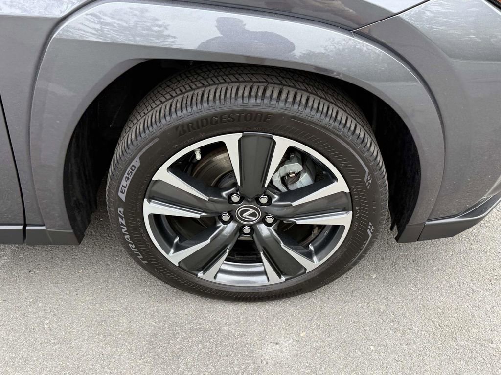 Used 2024 Lexus UX 250h AWD w/ Premium Package image 7