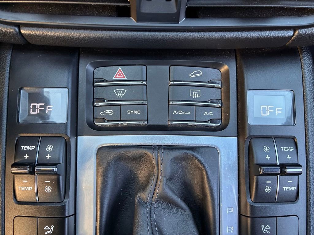 Used 2019 Porsche Macan AWD/4WD image 33