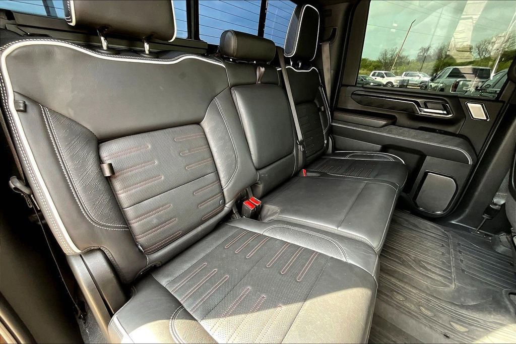 Used 2025 GMC Sierra 2500 AT4X image 36