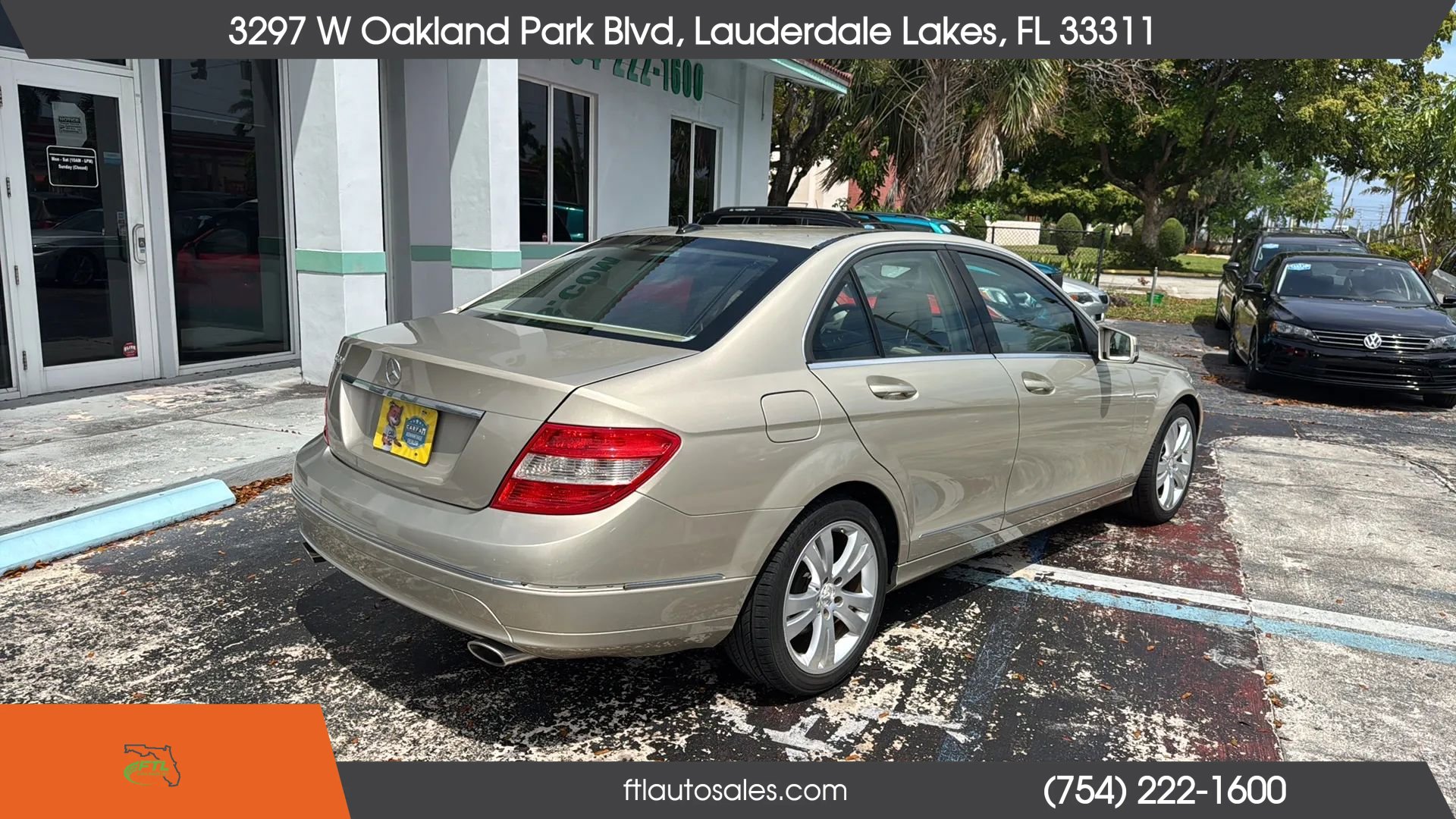 Used 2011 Mercedes-Benz C 300 Sedan image 11