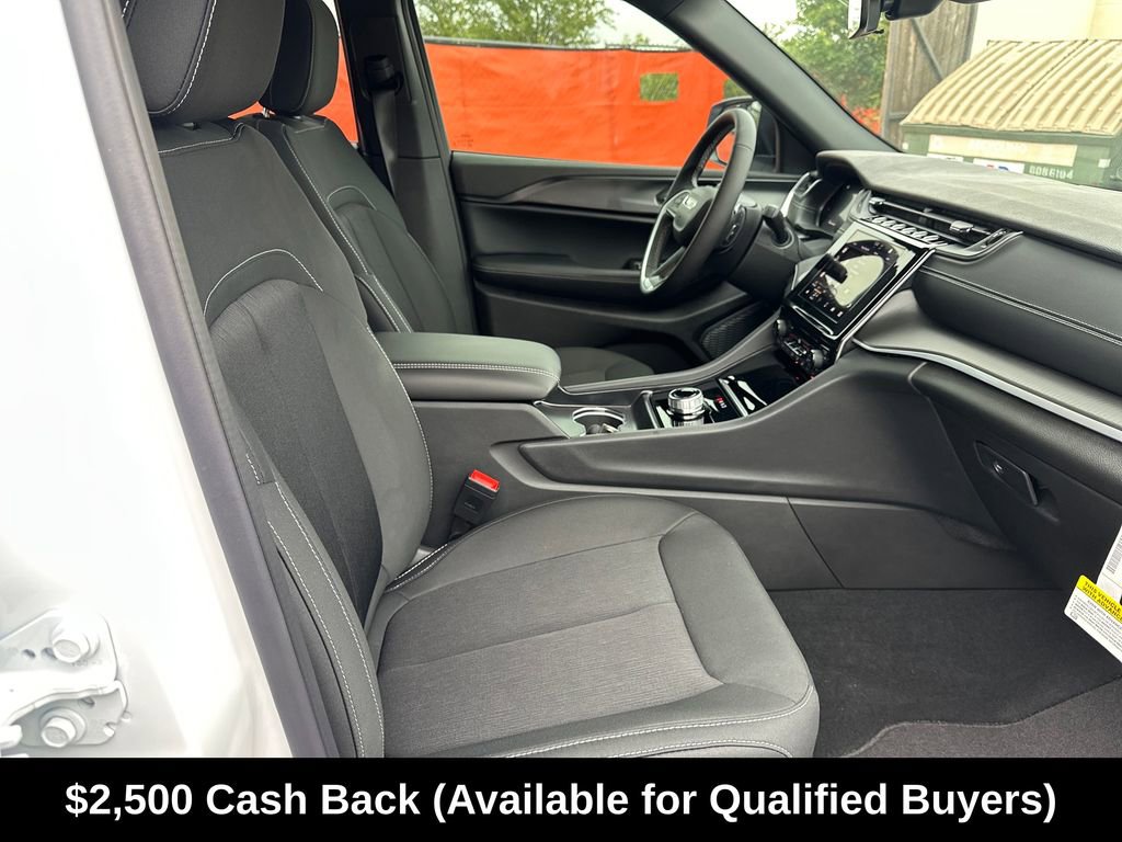 New 2026 Jeep Grand Cherokee Laredo RWD image 34