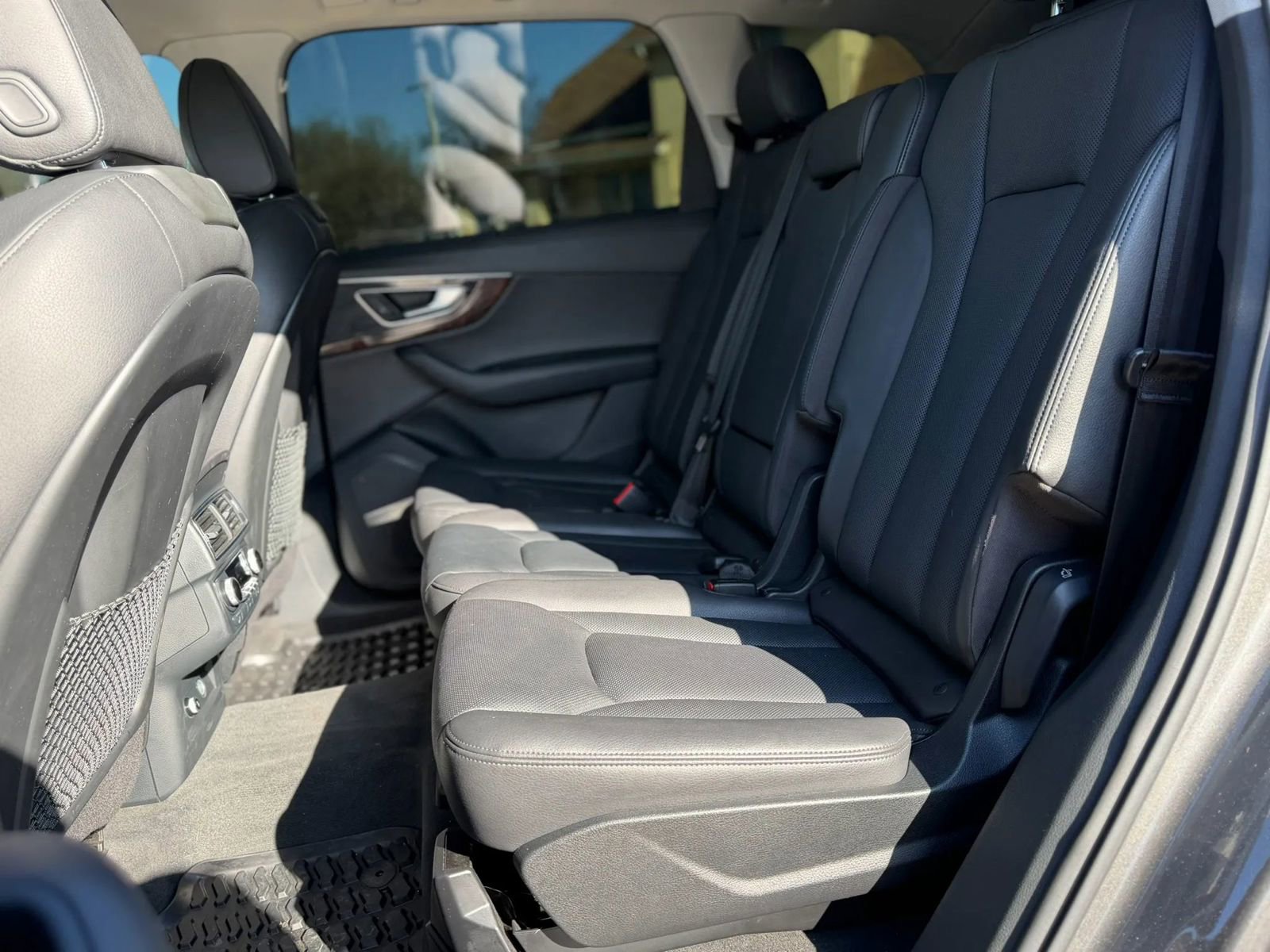 Used 2018 Audi Q7 3.0T Prestige w/ Prestige Package AWD/4WD image 9