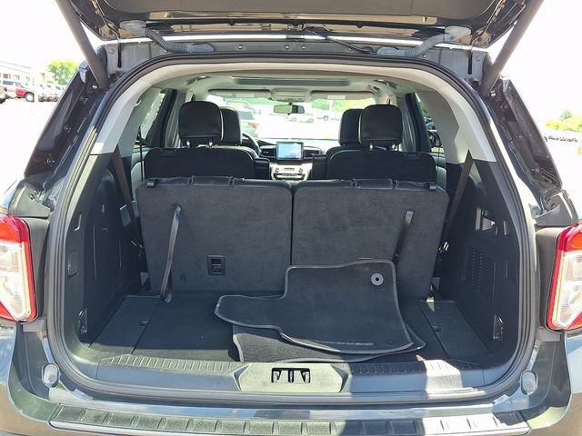 Certified 2022 Ford Explorer XLT w/ Equipment Group 202A AWD/4WD image 29