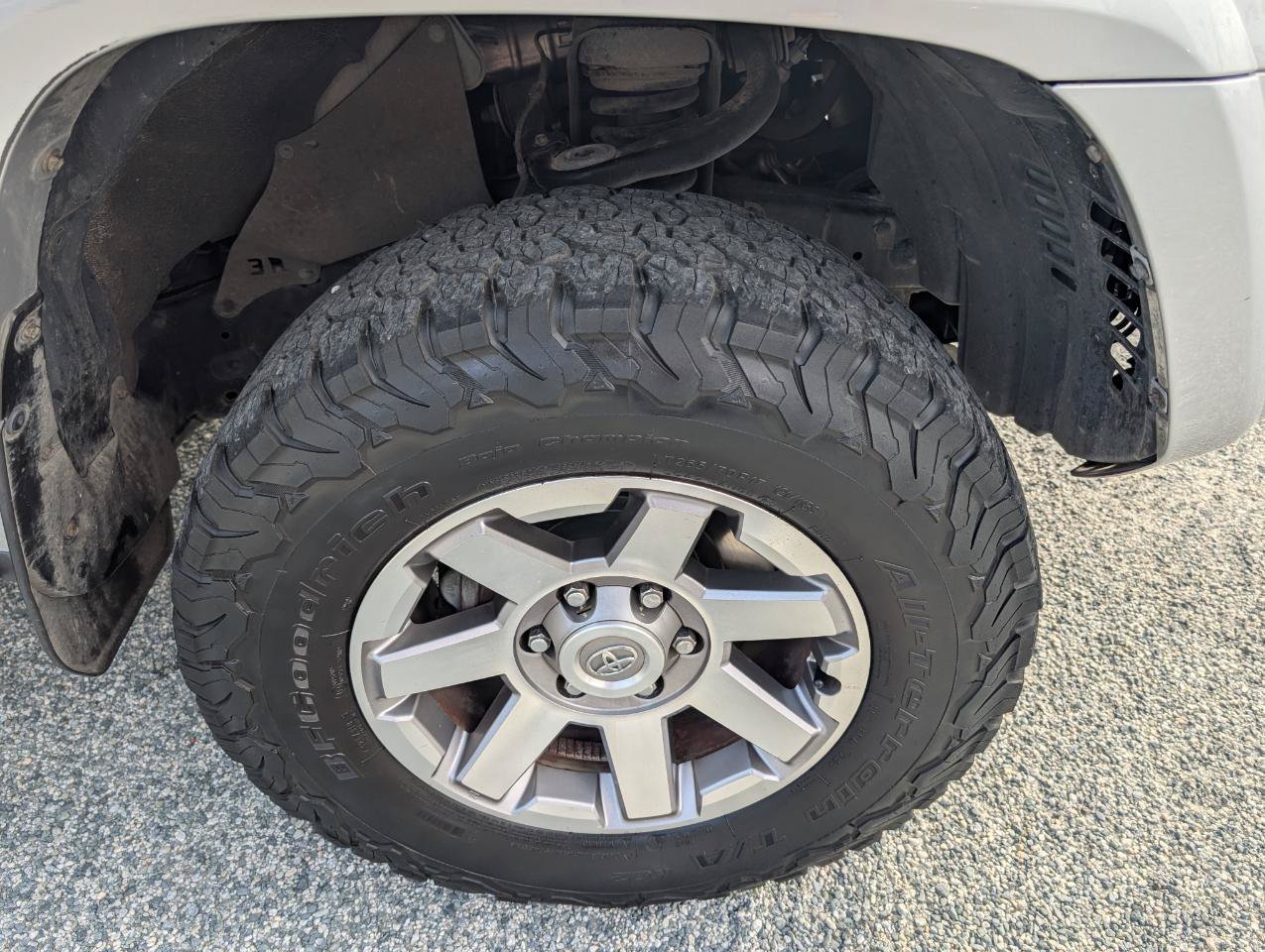 Used 2015 Toyota 4Runner Trail Premium AWD/4WD image 4