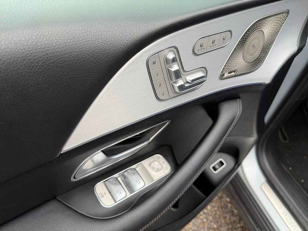 Certified 2024 Mercedes-Benz GLS 450 4MATIC image 17