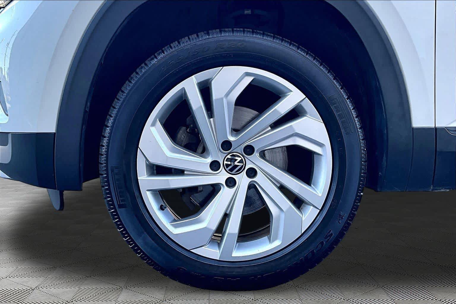 Used 2020 Volkswagen Atlas Cross Sport SEL AWD/4WD image 11