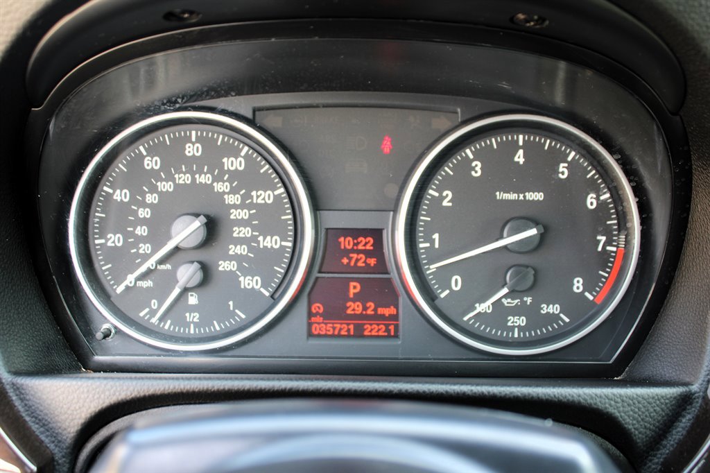 Used 2009 BMW 335i Convertible image 26