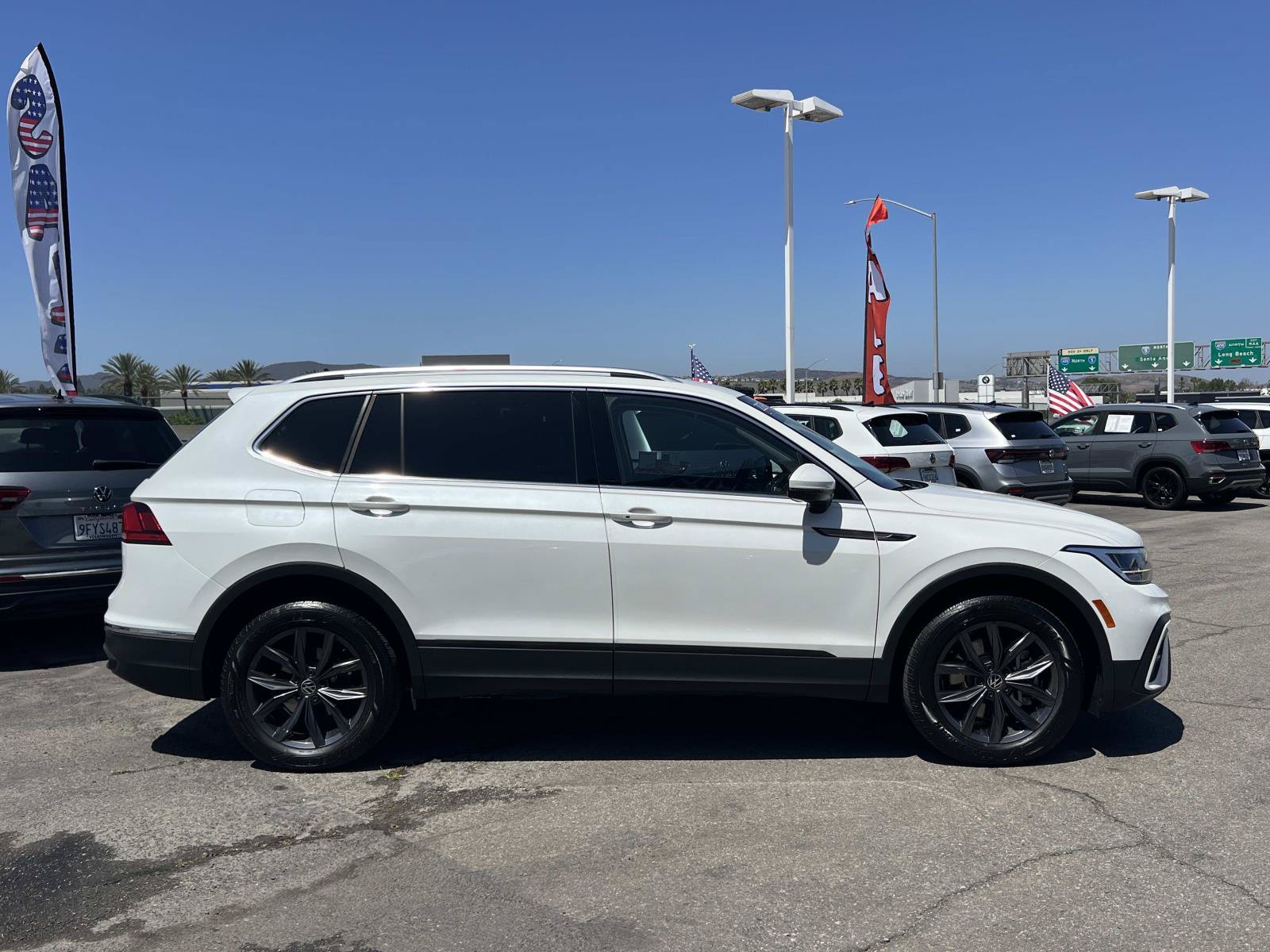 Certified 2023 Volkswagen Tiguan SE FWD image 26
