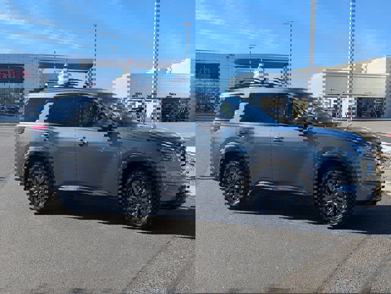 Certified 2024 Nissan Pathfinder SV image 6