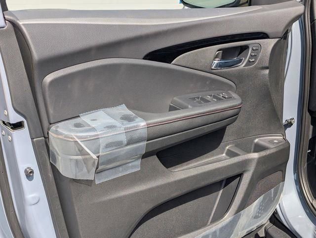 New 2026 Honda Ridgeline Black Edition image 11