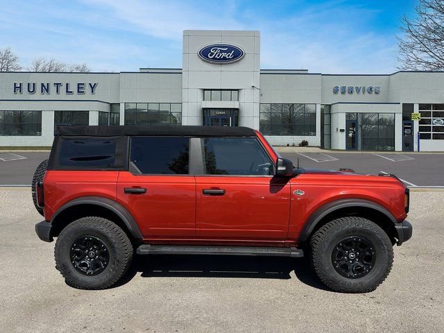 Used 2023 Ford Bronco Wildtrak image 4