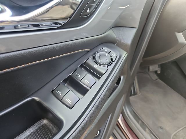 Used 2021 Chevrolet Traverse LT FWD image 12