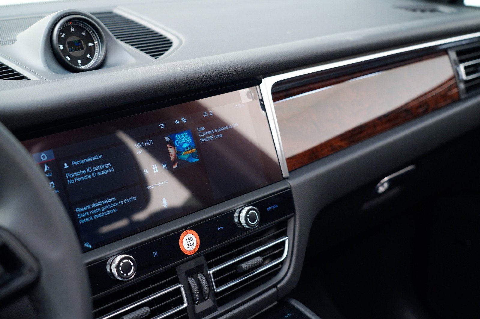 New 2026 Porsche Macan image 26