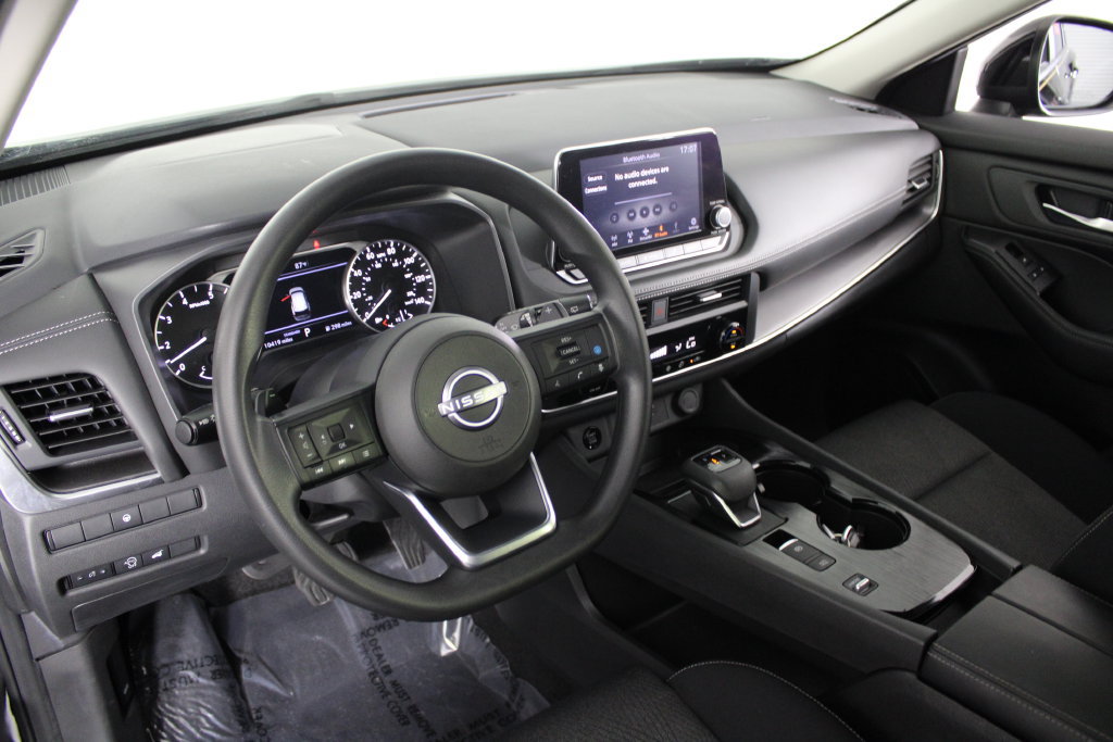 Certified 2024 Nissan Rogue SV FWD image 19