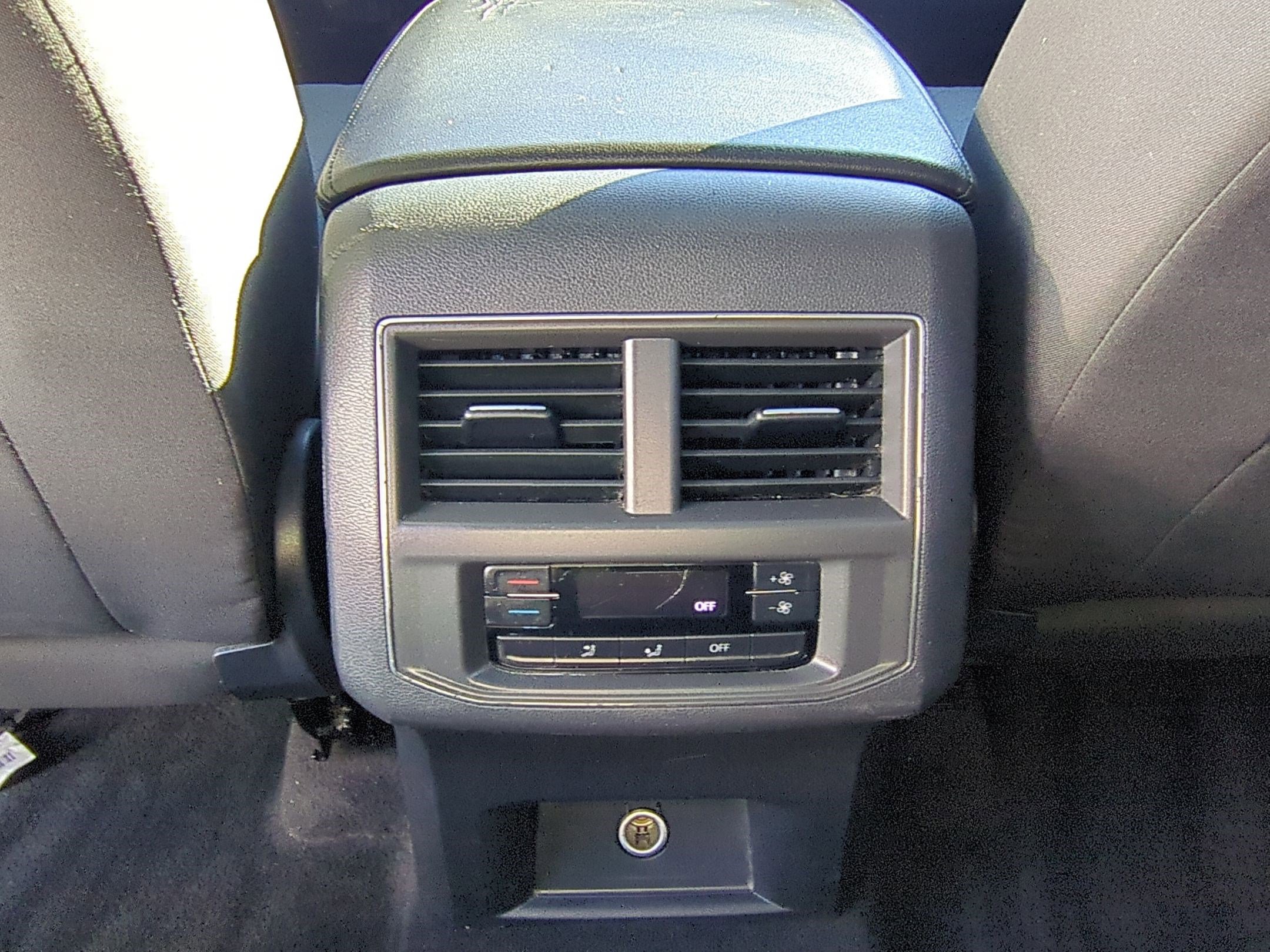 Used 2018 Volkswagen Atlas Launch Edition image 29