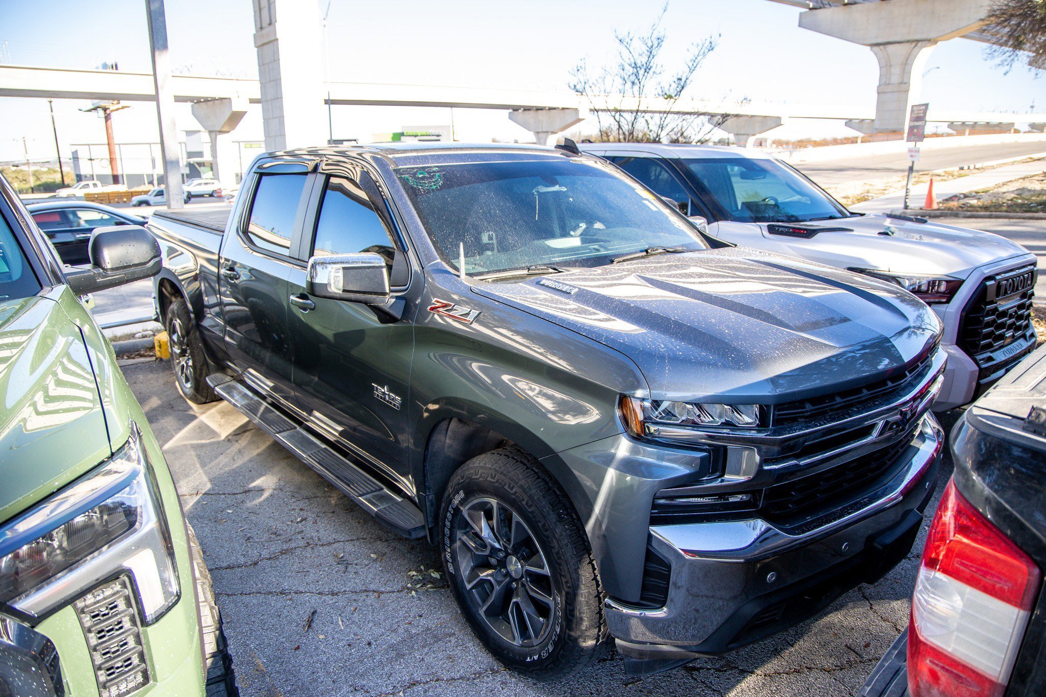 Used 2021 Chevrolet Silverado 1500 LT image 3