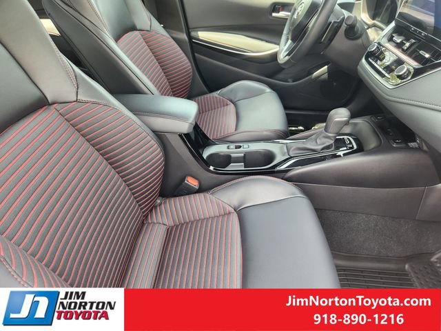 Used 2025 Toyota Corolla XSE FWD image 14