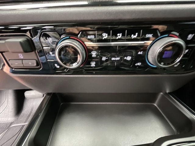 Used 2023 Chevrolet Silverado 1500 ZR2 w/ Technology Package image 21