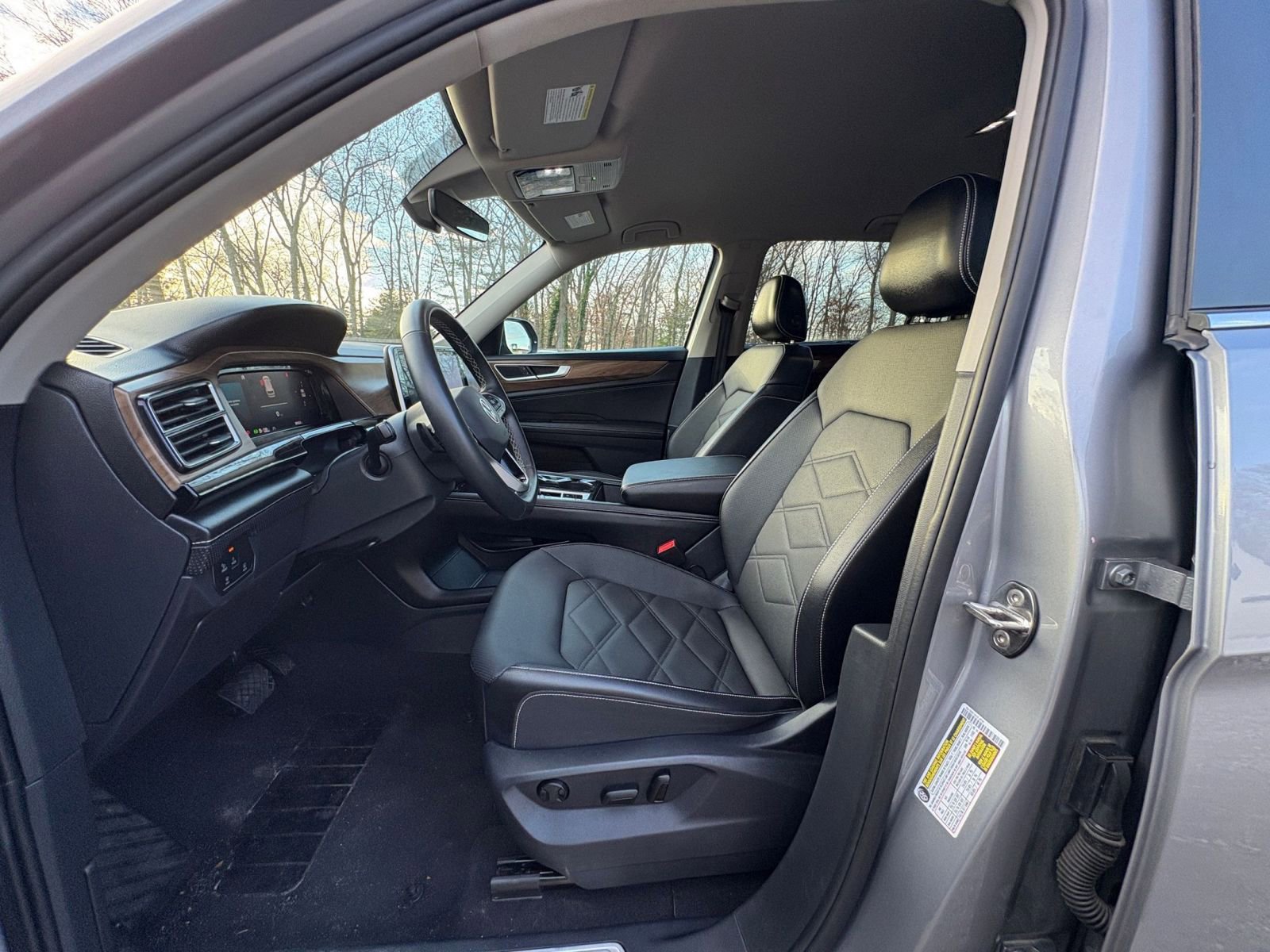 Used 2025 Volkswagen Atlas SE image 22