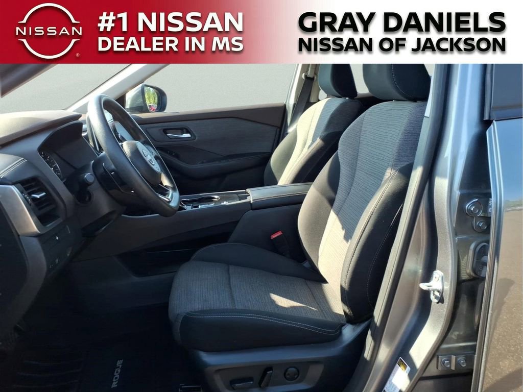 Used 2023 Nissan Rogue SV FWD image 23