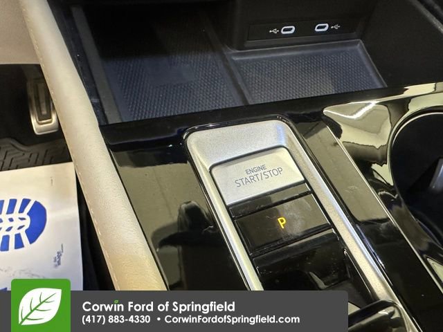 Used 2024 Volkswagen Atlas SEL Premium R-Line image 29