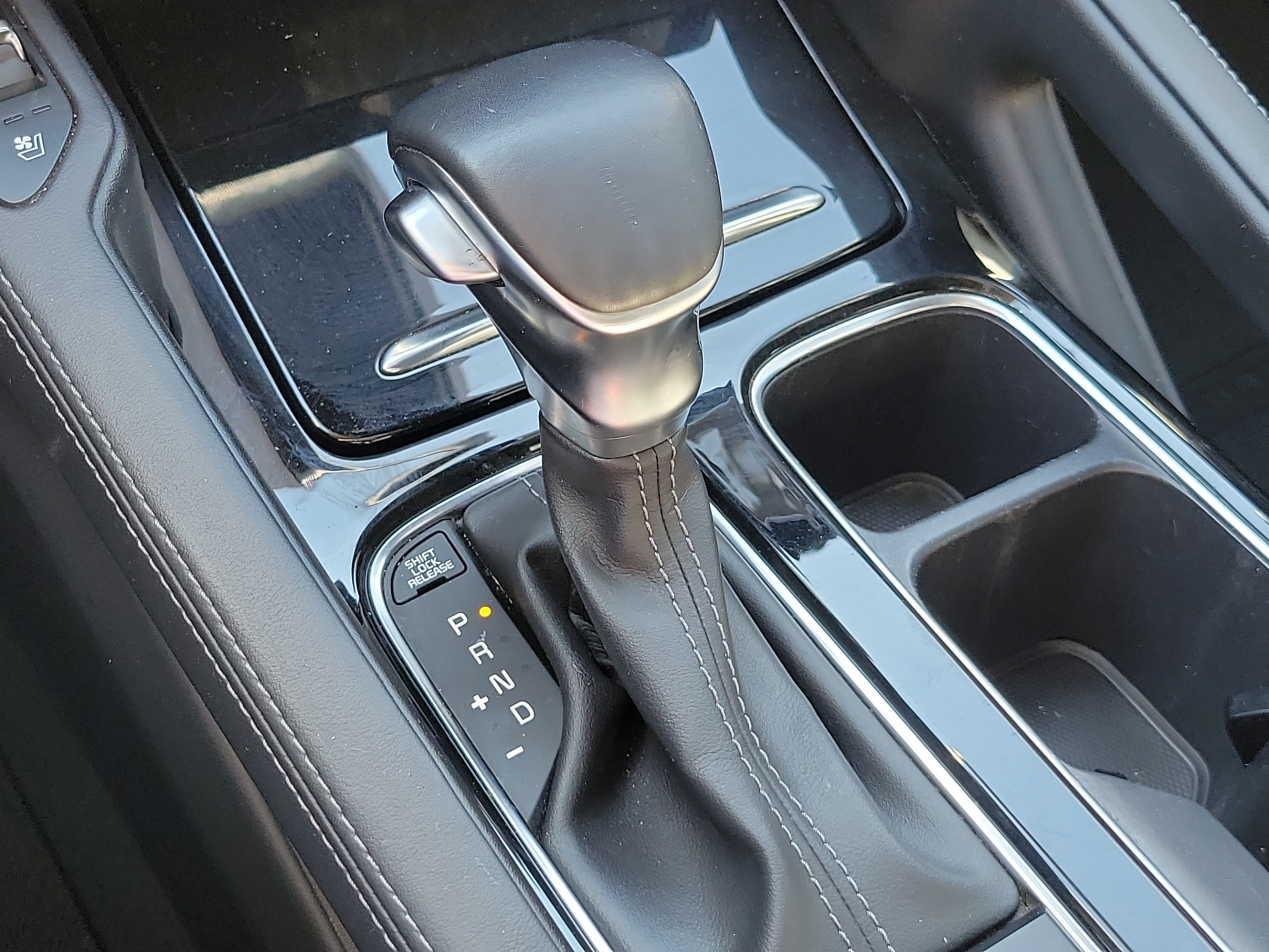 Used 2022 Kia Telluride EX FWD image 30