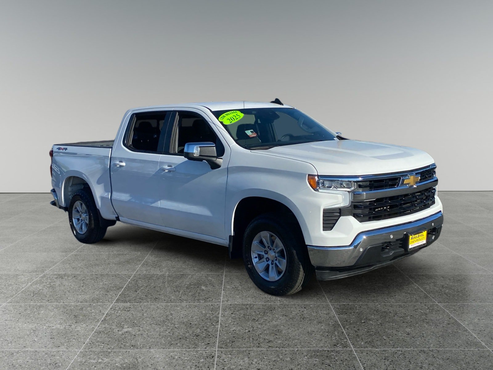 Used 2025 Chevrolet Silverado 1500 LT w/ Safety Package AWD/4WD image 7