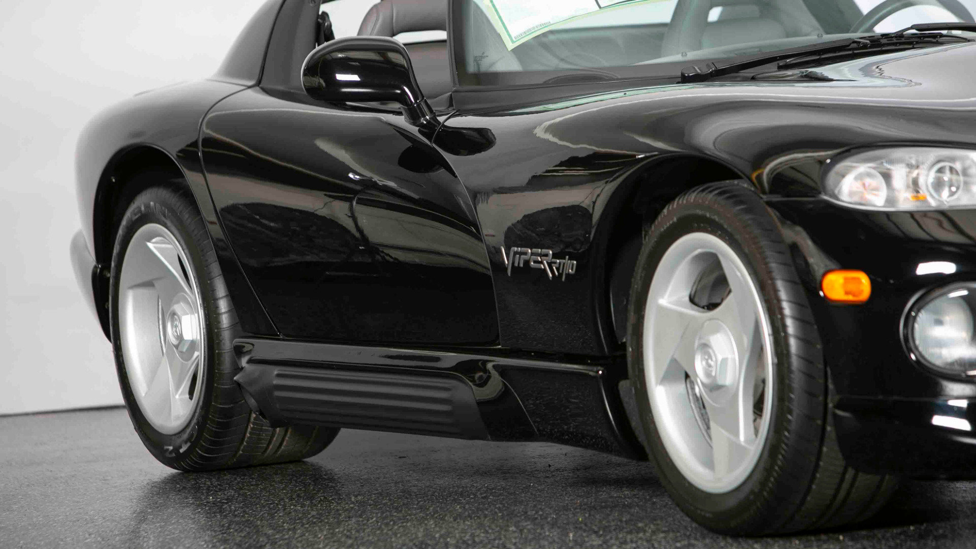 Used 1995 Dodge Viper RT/10 image 5