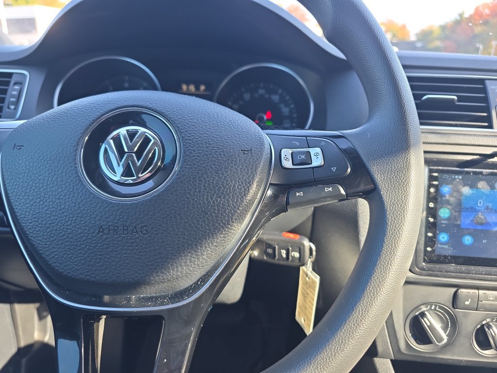 Used 2017 Volkswagen Jetta S w/ Jetta S Cold Weather Package FWD image 28