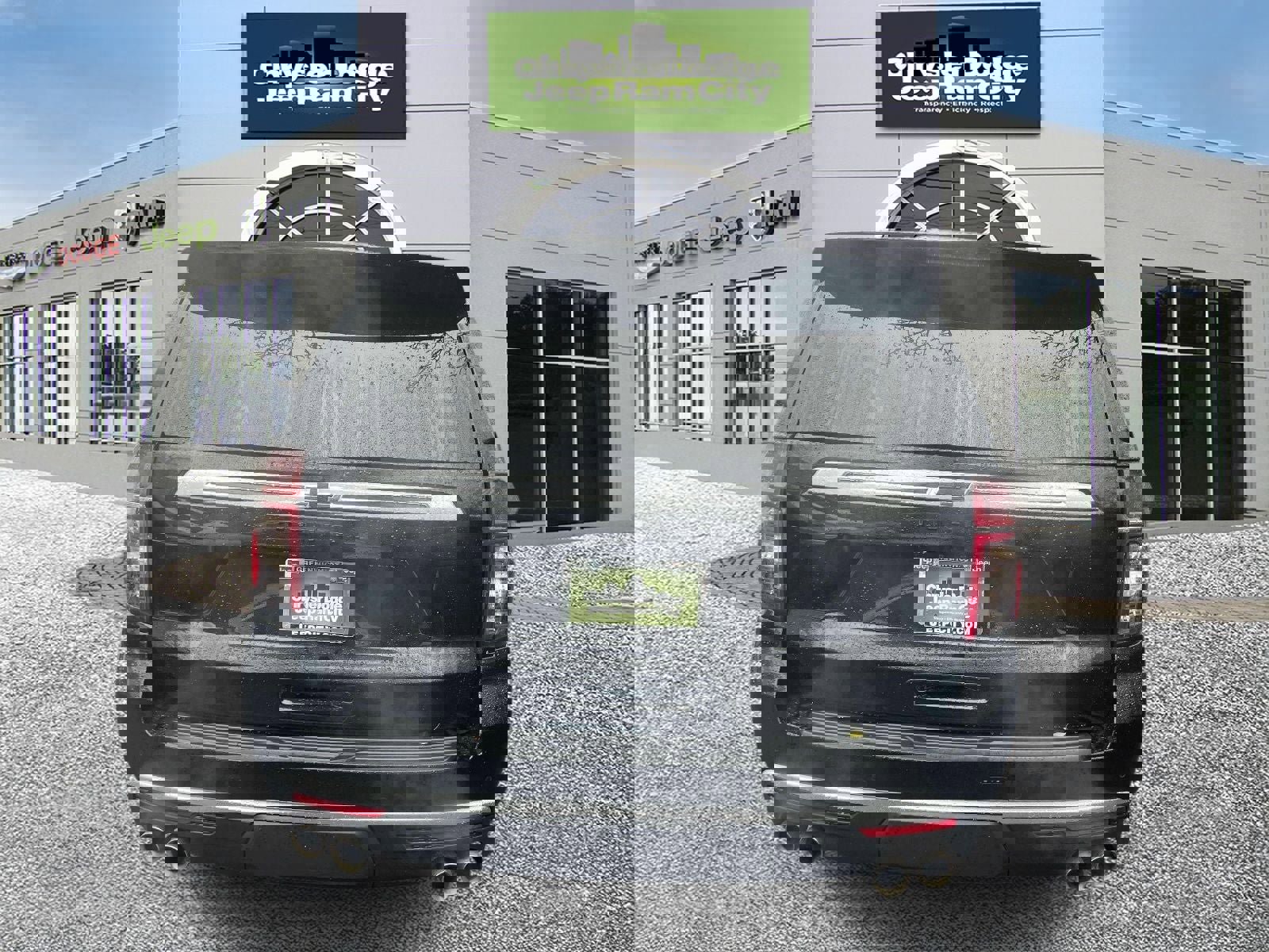 Used 2023 Chevrolet Tahoe High Country AWD/4WD image 6