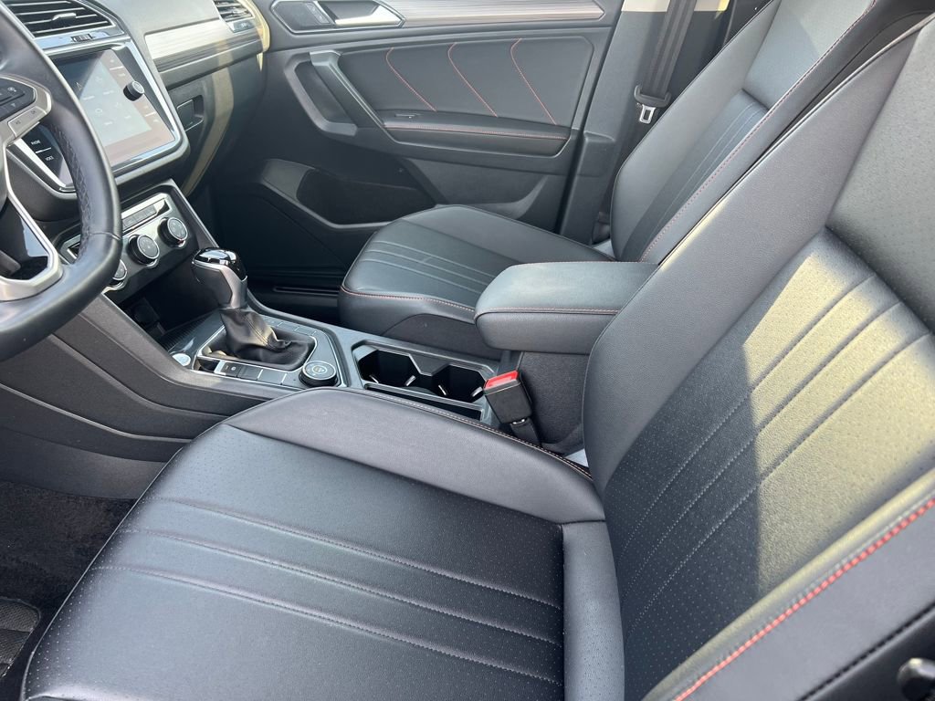 Used 2024 Volkswagen Tiguan Wolfsburg Edition image 9