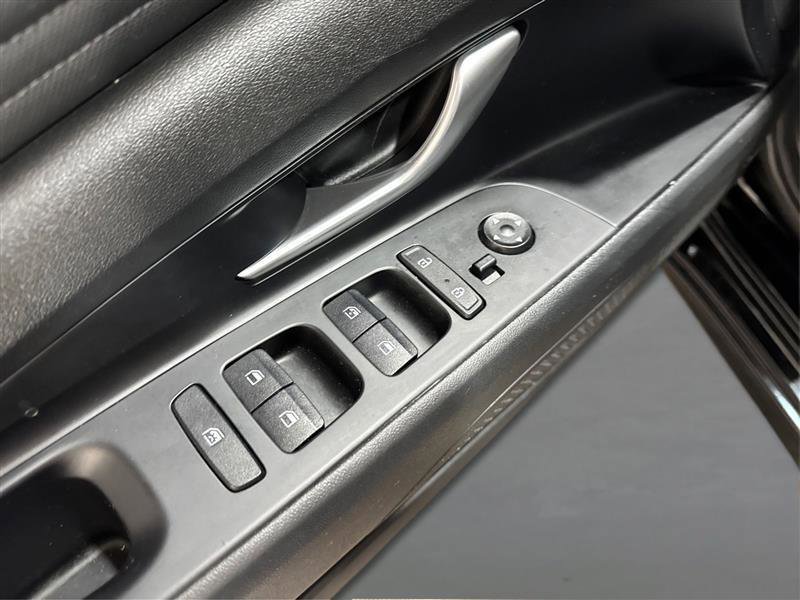 Used 2021 Hyundai Elantra Limited w/ Cargo Package image 28