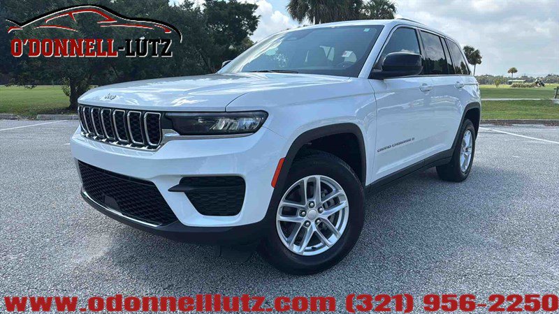 Used 2024 Jeep Grand Cherokee Laredo X w/ Luxury Tech Group I AWD/4WD image 1