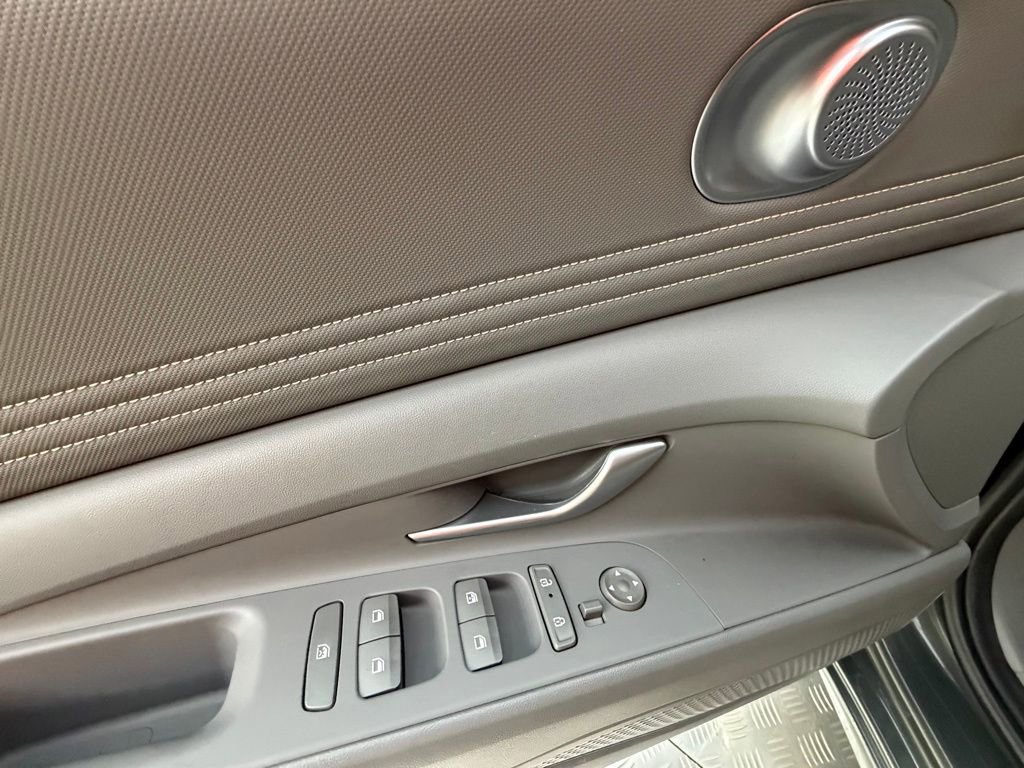 Used 2024 Hyundai Elantra SEL w/ Convenience Package image 24