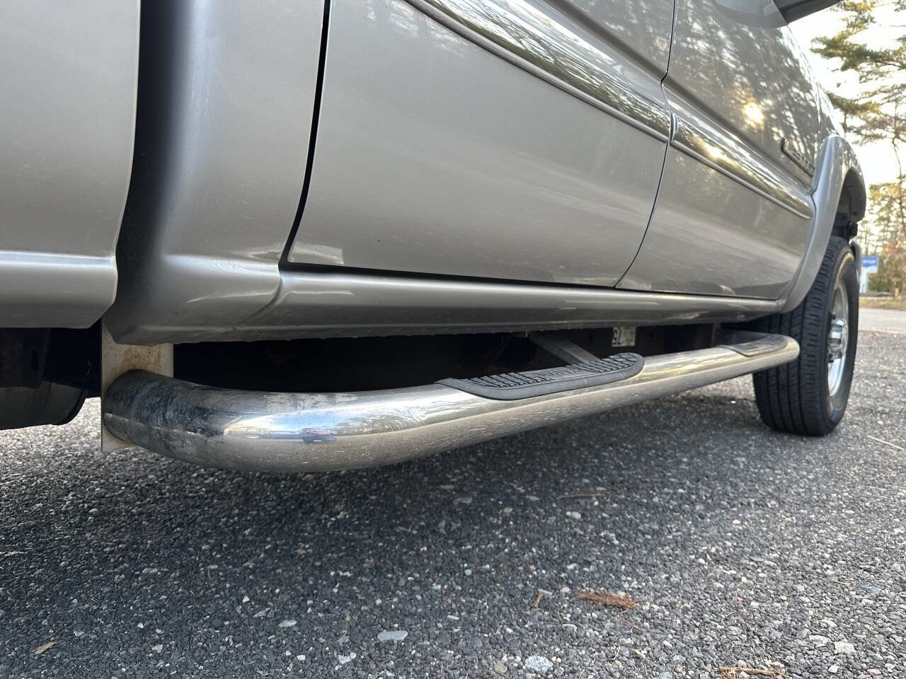 Used 2007 GMC Sierra 2500 SLE w/ Snow Plow Prep Package image 8