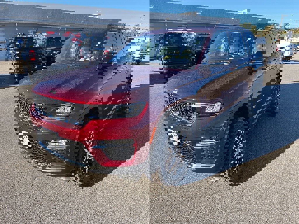 New 2025 Jeep Grand Cherokee Limited image 3