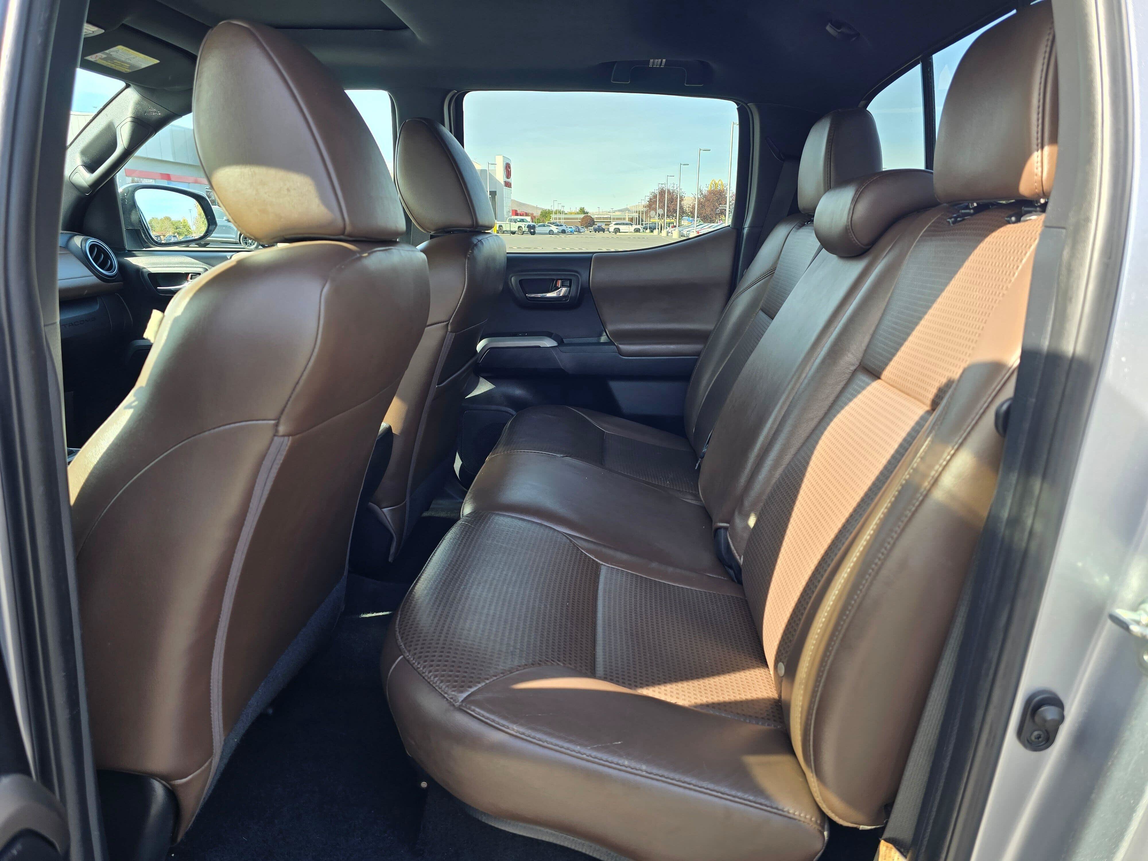 Used 2020 Toyota Tacoma Limited AWD/4WD image 17