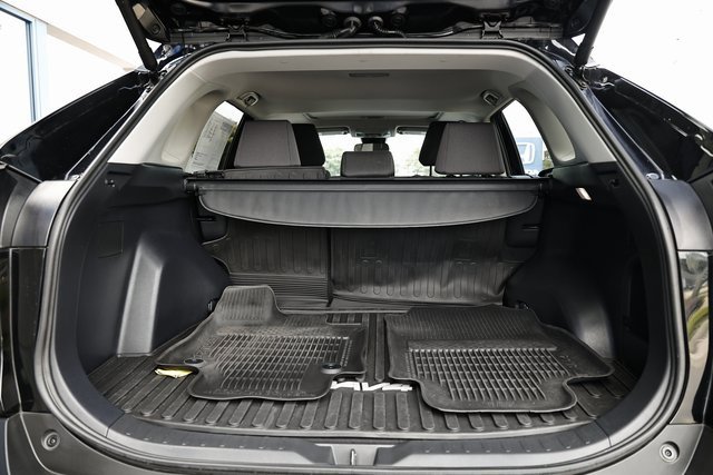 Used 2024 Toyota RAV4 XLE image 31