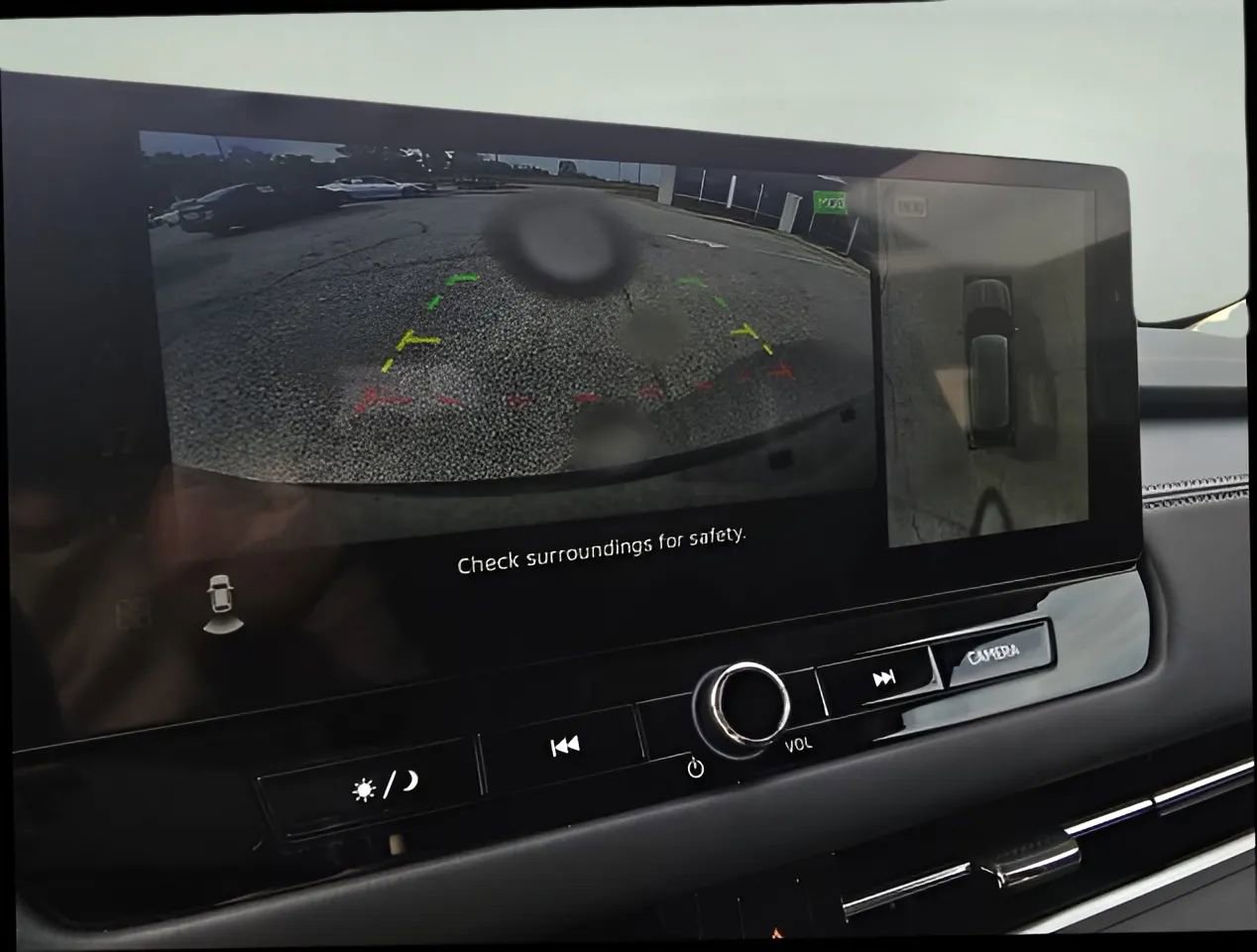 Used 2025 Mitsubishi Outlander SE image 29