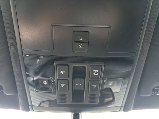 Used 2019 Volkswagen Tiguan SEL R-Line AWD/4WD image 26